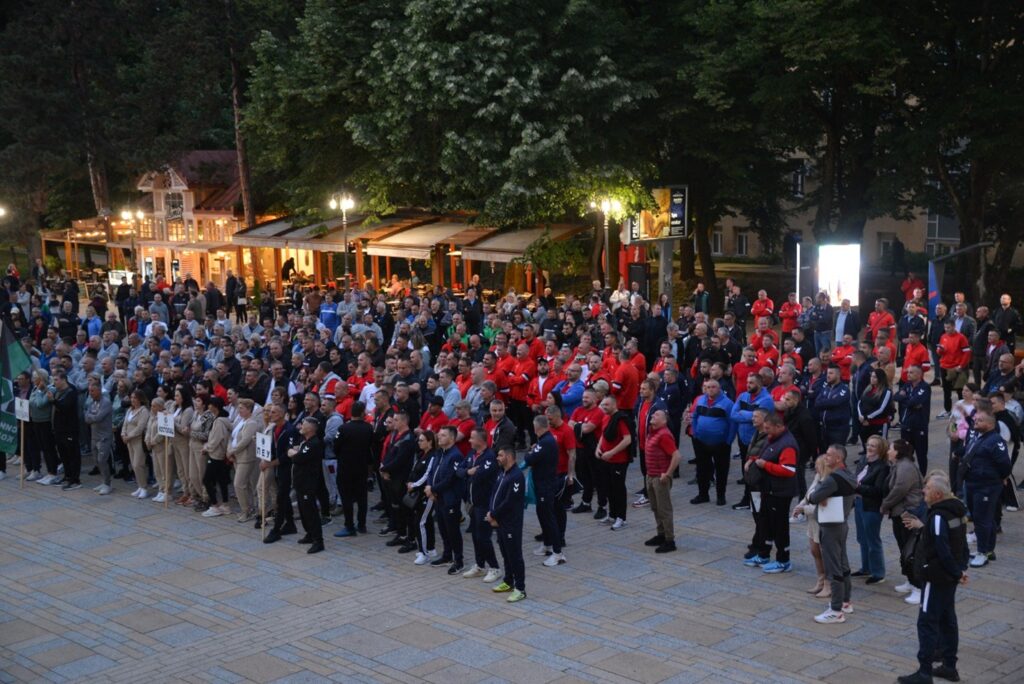 Sedamneste Radničke sportske